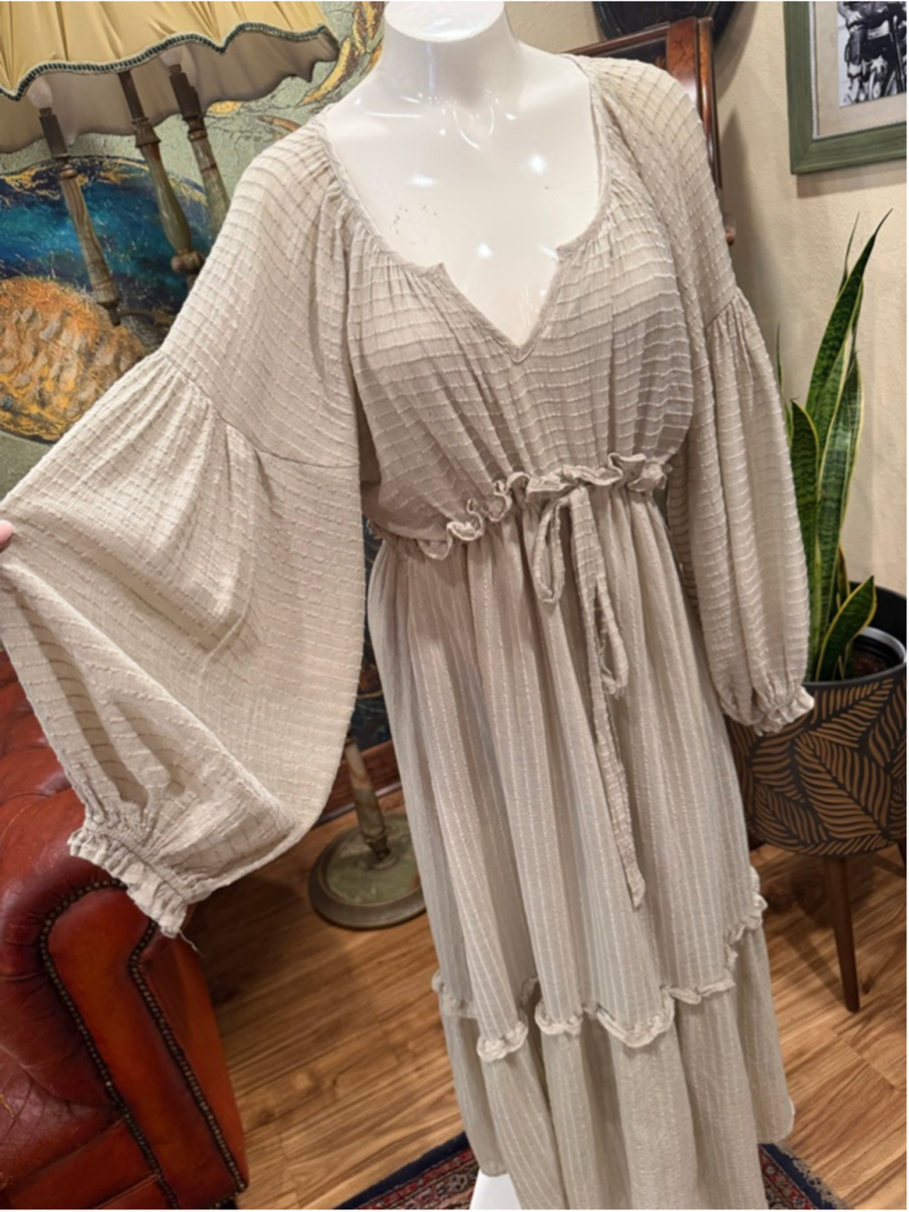 The Mint boho Neutral Textured Gauze Bishop Sleeve Tiered Ruffle Cottagecor - Picture 4 of 14